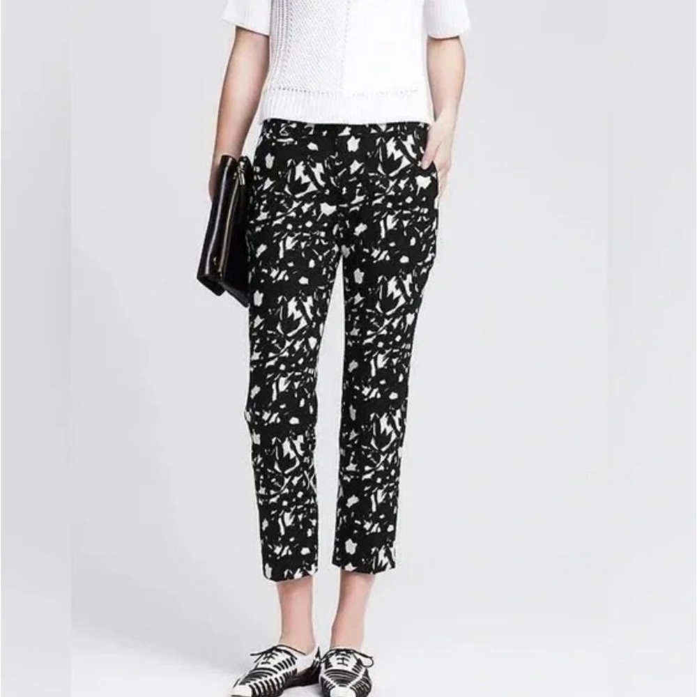Banana Republic Black and White Abstract Cropped Pants